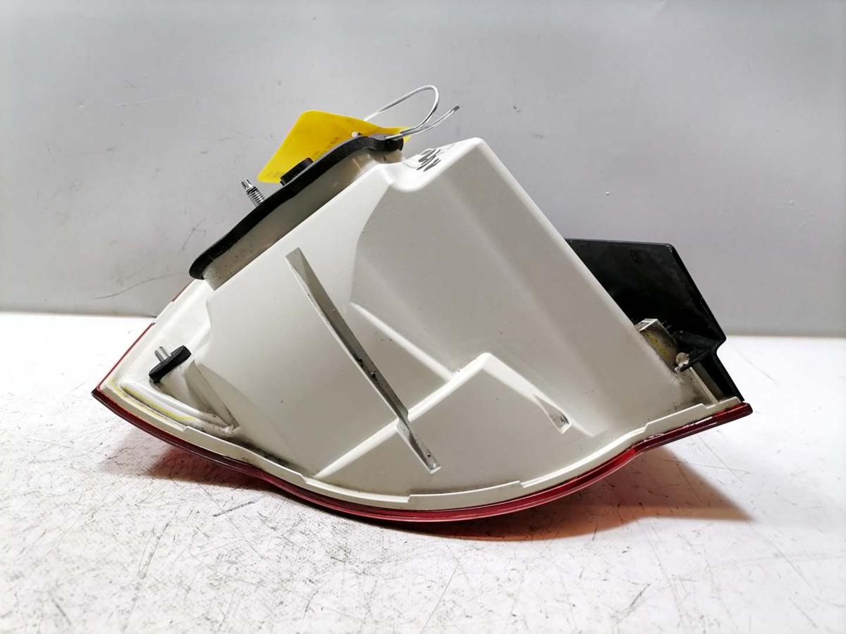 VW Jetta 1K2 original R&uuml;cklicht R&uuml;ckleuchte Schlussleuchte rechts au&szlig;en Bj.2007